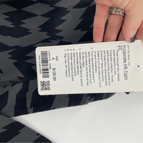NWT Lululemon Invigorate High-Rise Tight 25"
Voltage Graphite Grey Black‎ size 4 - Picture 7 of 12